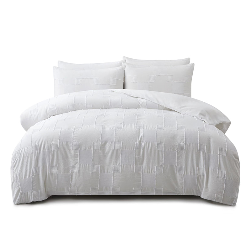 3PC Comforter Set That Combines Clipping and Carving and Waffle Craftsmanship