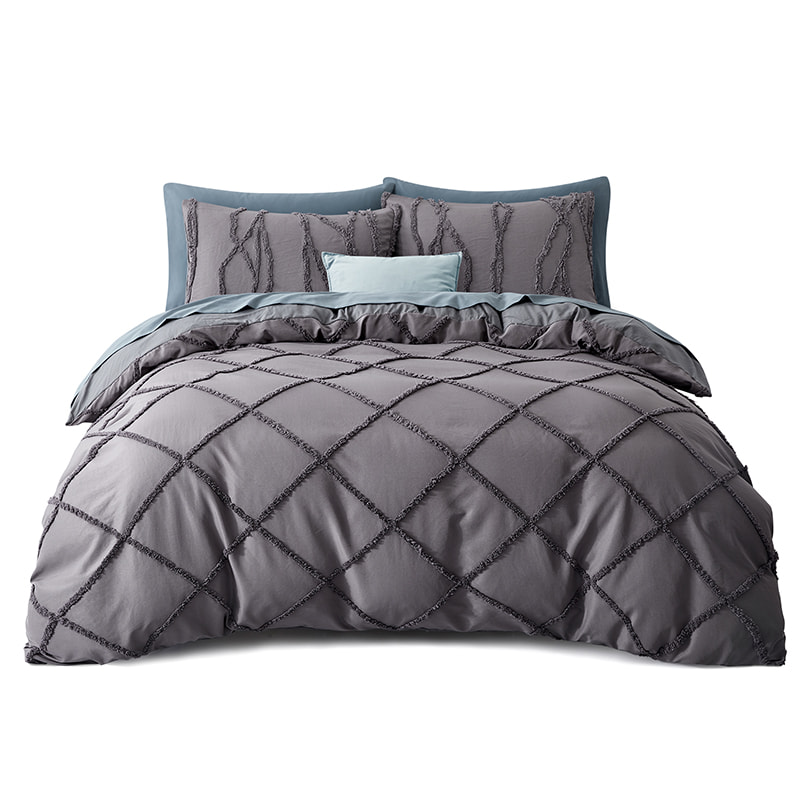 Bohemian Style Tufted Comforter Set