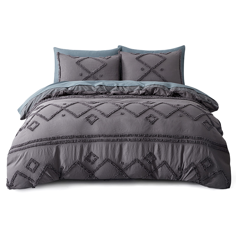 Bohemian Style Tufted Comforter Set