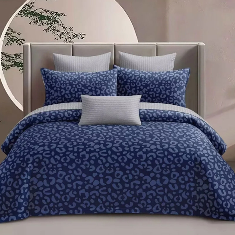 Spotted Dog Pattern Comforter Set