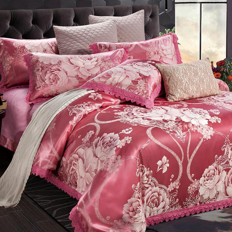 Various Styles and Styles of Jacquard Comforter Sets