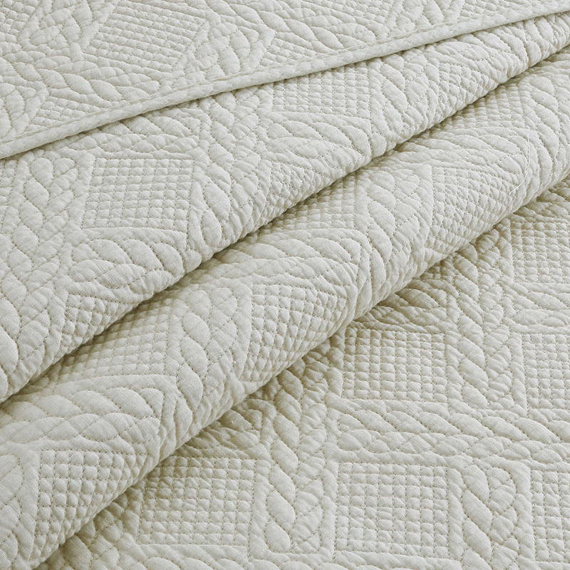 3PC Embroidery Quilt Set